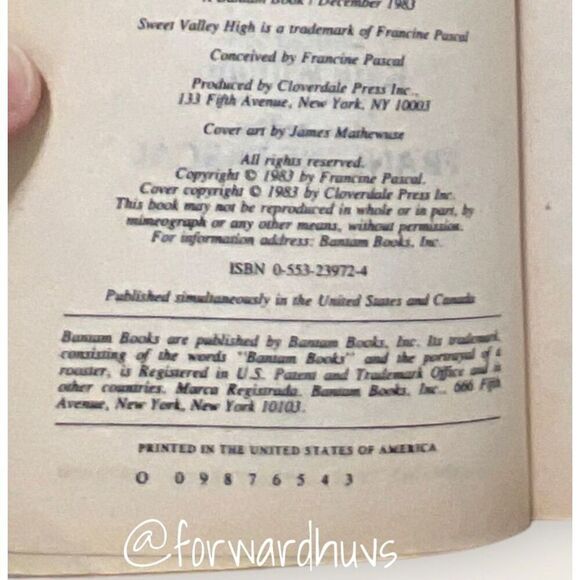 Bundle Sale 3 for $15 | Vintage Sweet Valley High Book | “Playing with Fire” WOR - Picture 8 of 9